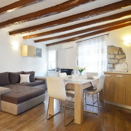 Apartment Eleni Rovinj Exterior photo